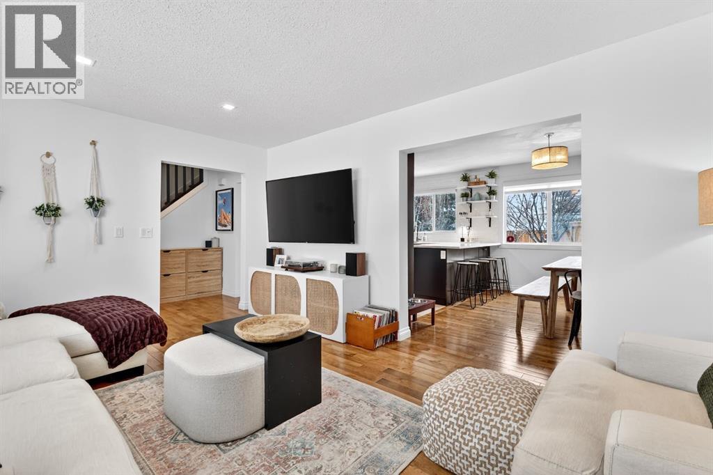 63 Amiens Crescent SW, Calgary, Alberta  T2T 6E9 - Photo 10 - A2299964