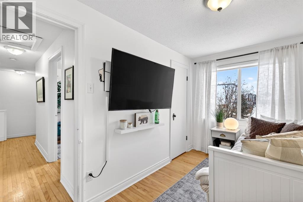 63 Amiens Crescent SW, Calgary, Alberta  T2T 6E9 - Photo 33 - A2299964