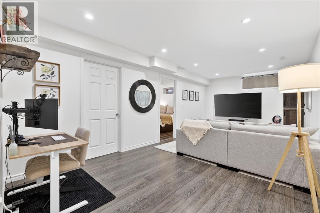 63 Amiens Crescent SW, Calgary, Alberta  T2T 6E9 - Photo 37 - A2299964