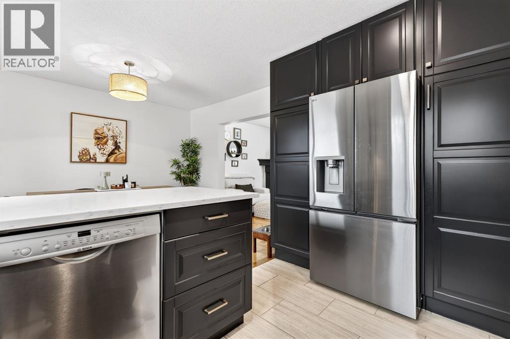 63 Amiens Crescent SW, Calgary, Alberta  T2T 6E9 - Photo 17 - A2299964