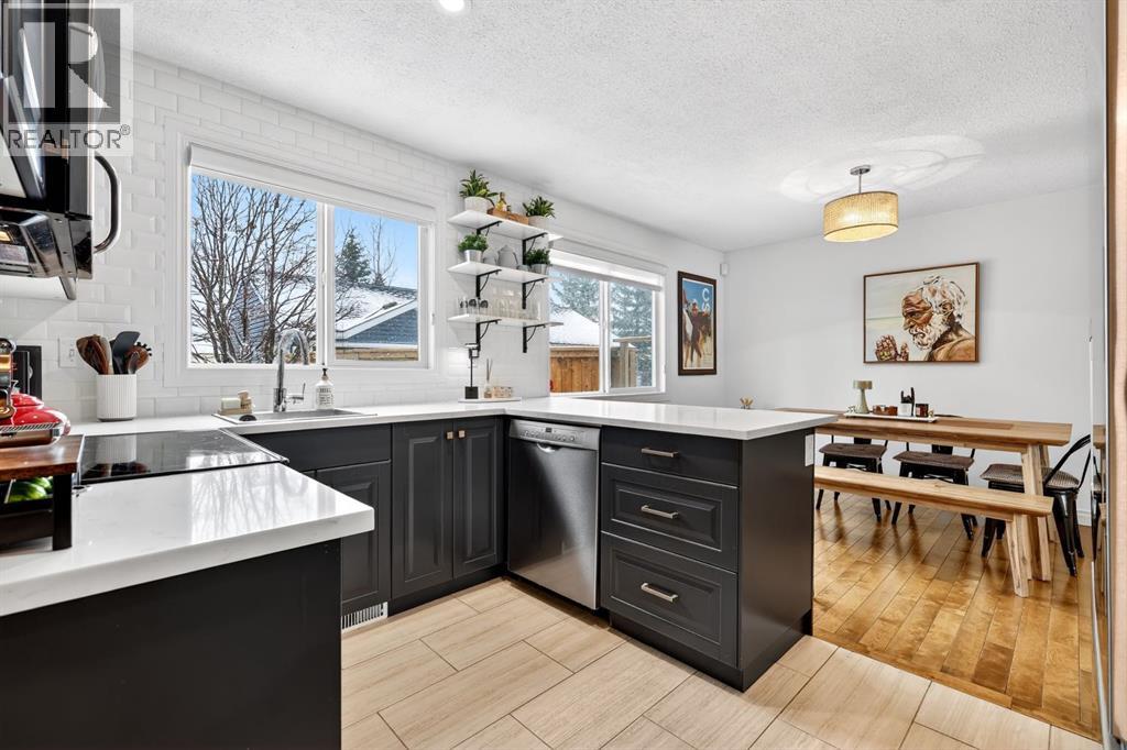 63 Amiens Crescent SW, Calgary, Alberta  T2T 6E9 - Photo 12 - A2299964