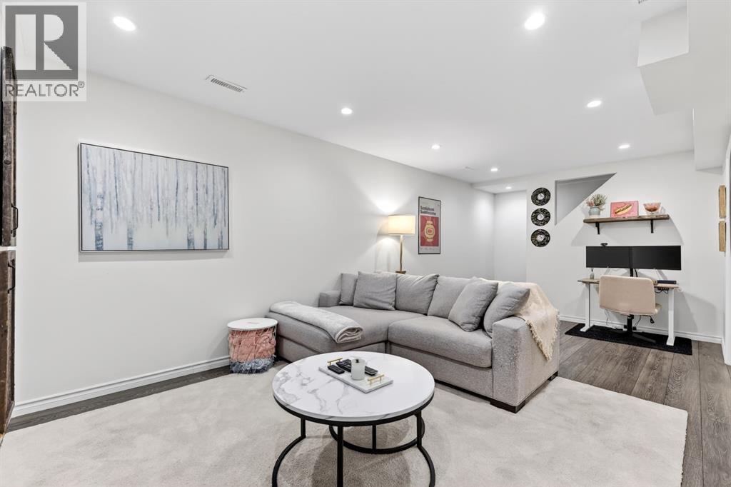 63 Amiens Crescent SW, Calgary, Alberta  T2T 6E9 - Photo 39 - A2299964