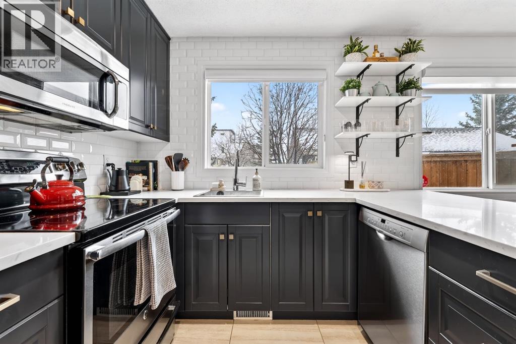 63 Amiens Crescent SW, Calgary, Alberta  T2T 6E9 - Photo 13 - A2299964