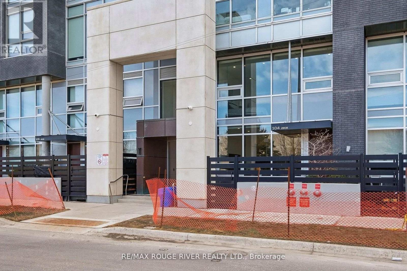 Th 104 - 2908 Highway 7, Vaughan, Ontario L4K 0K5 - Photo 4 - N12948786