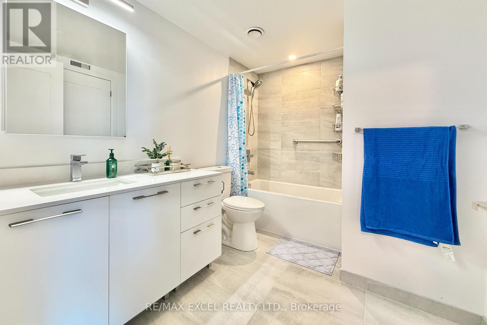 1801 - 18 Water Walk Drive, Markham, Ontario  L3R 6L5 - Photo 17 - N12973028