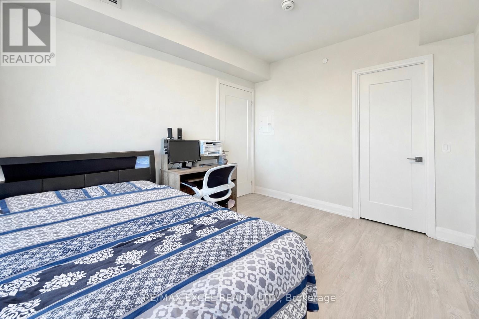 1801 - 18 Water Walk Drive, Markham, Ontario  L3R 6L5 - Photo 14 - N12973028