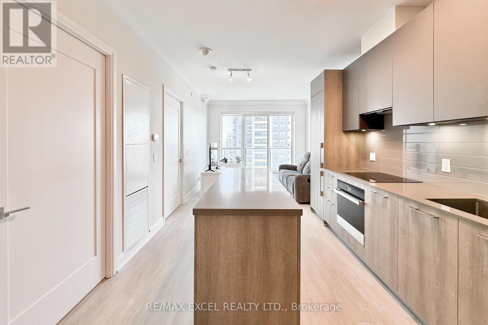 1801 - 18 Water Walk Drive, Markham, Ontario  L3R 6L5 - Photo 11 - N12973028