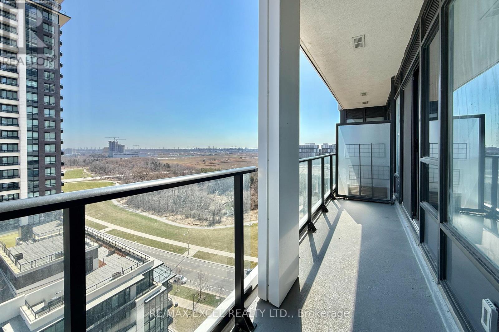 1801 - 18 Water Walk Drive, Markham, Ontario  L3R 6L5 - Photo 19 - N12973028
