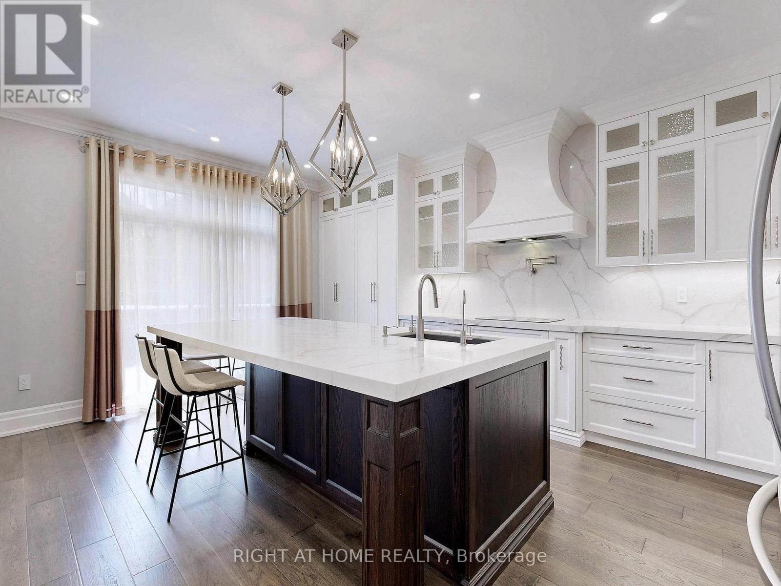 26 Carnoustie Crescent, Richmond Hill, Ontario L4E 0A2 - Photo 12 - N12965506