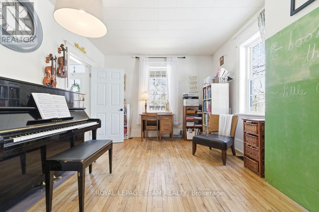 21 King Street, Killaloe, Ontario  K0J 2A0 - Photo 11 - X12796210