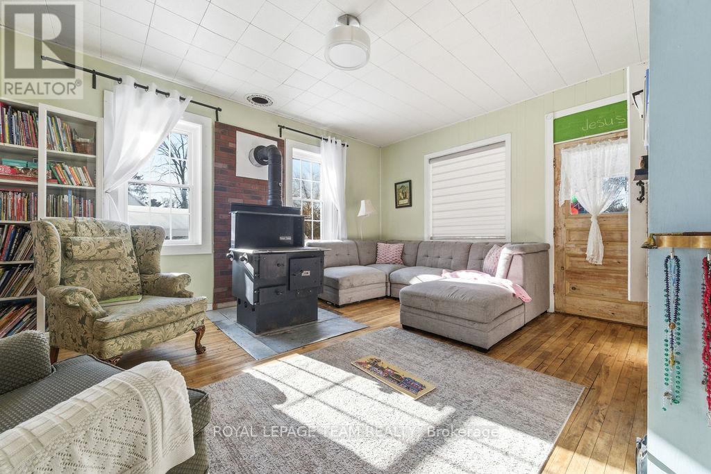 21 King Street, Killaloe, Ontario  K0J 2A0 - Photo 7 - X12796210