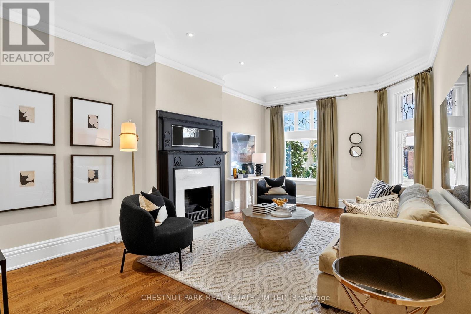 46 Admiral Road, Toronto, Ontario  M5R 2L5 - Photo 3 - C12739880