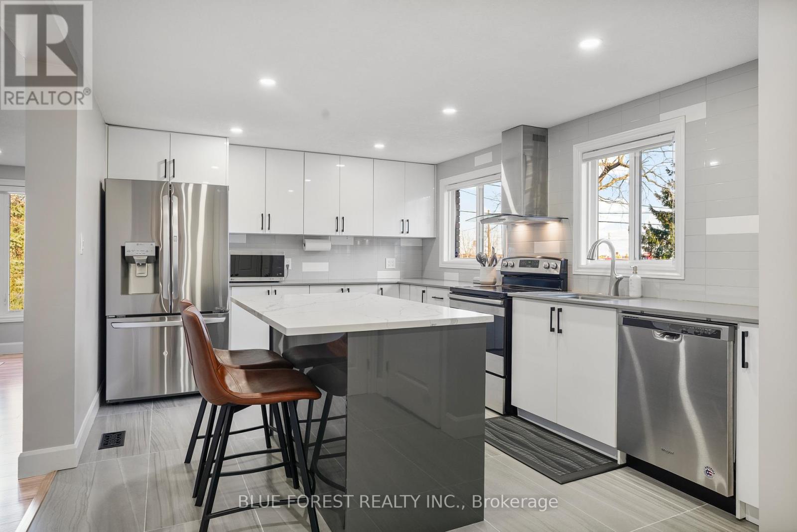 25 Holiday Avenue, London South, Ontario  N6E 1M9 - Photo 10 - X12974548