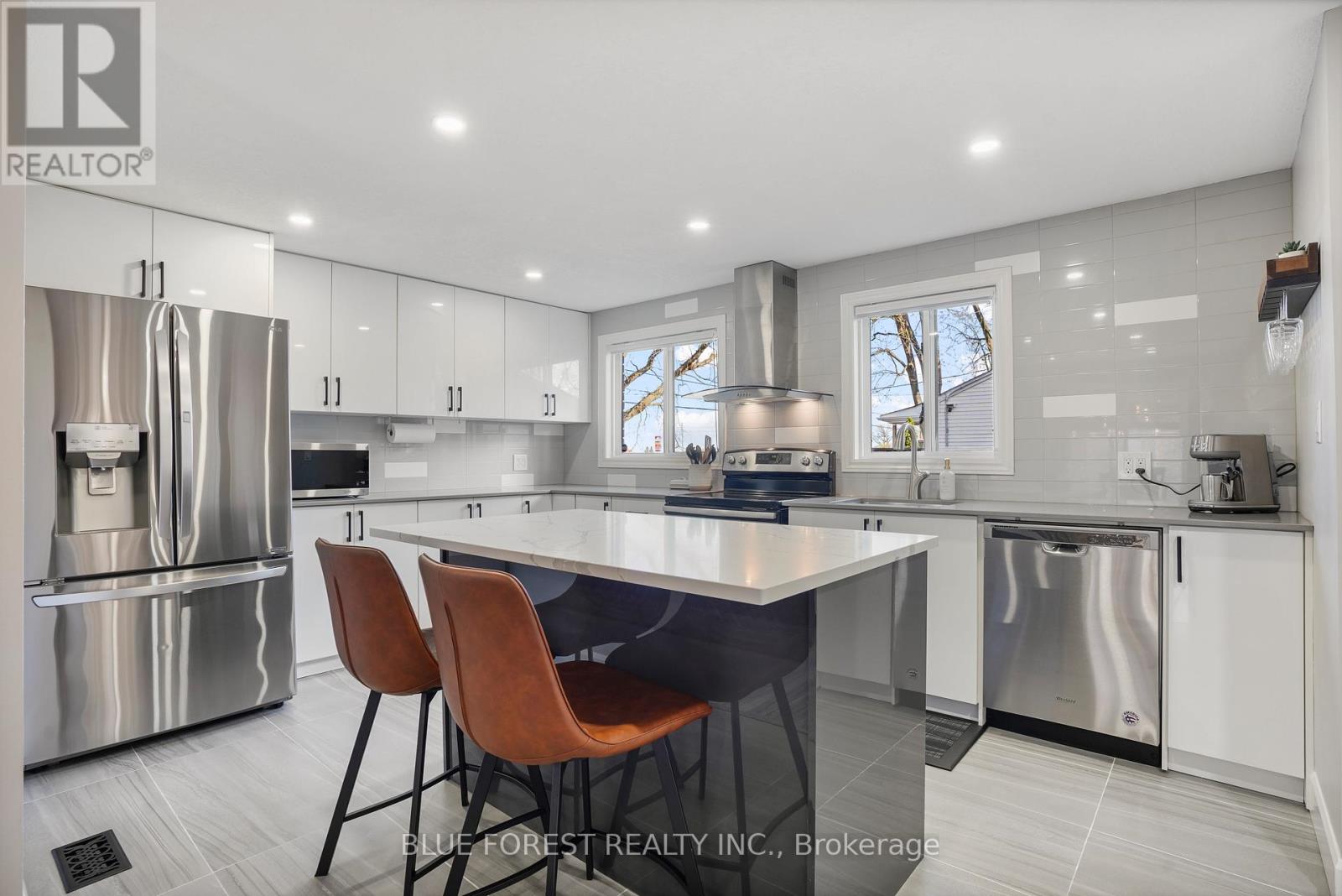 25 Holiday Avenue, London South, Ontario  N6E 1M9 - Photo 11 - X12974548