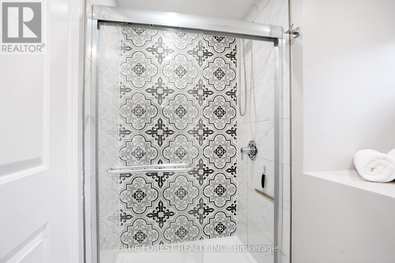 25 Holiday Avenue, London South, Ontario  N6E 1M9 - Photo 23 - X12974548