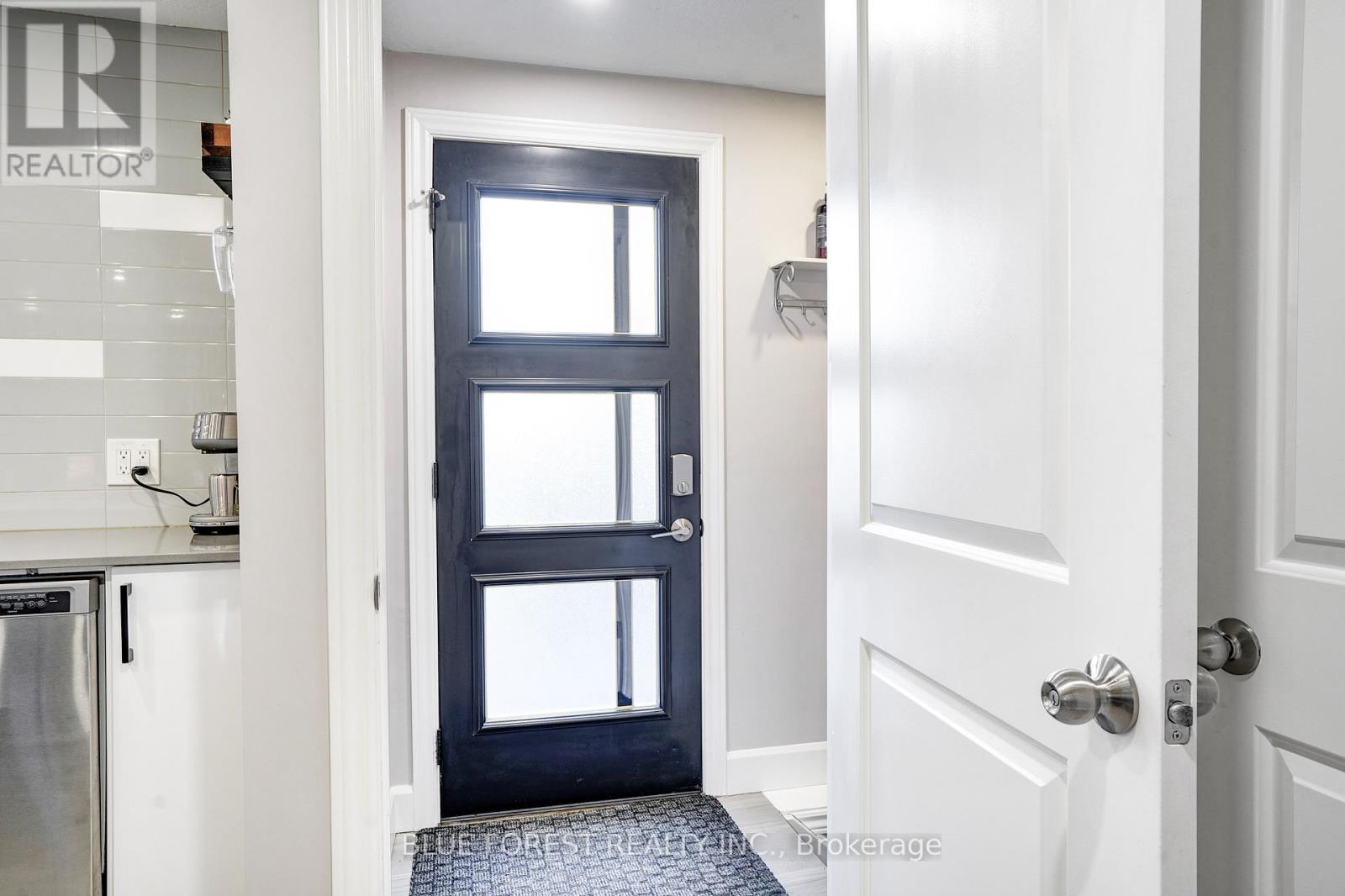 25 Holiday Avenue, London South, Ontario  N6E 1M9 - Photo 24 - X12974548