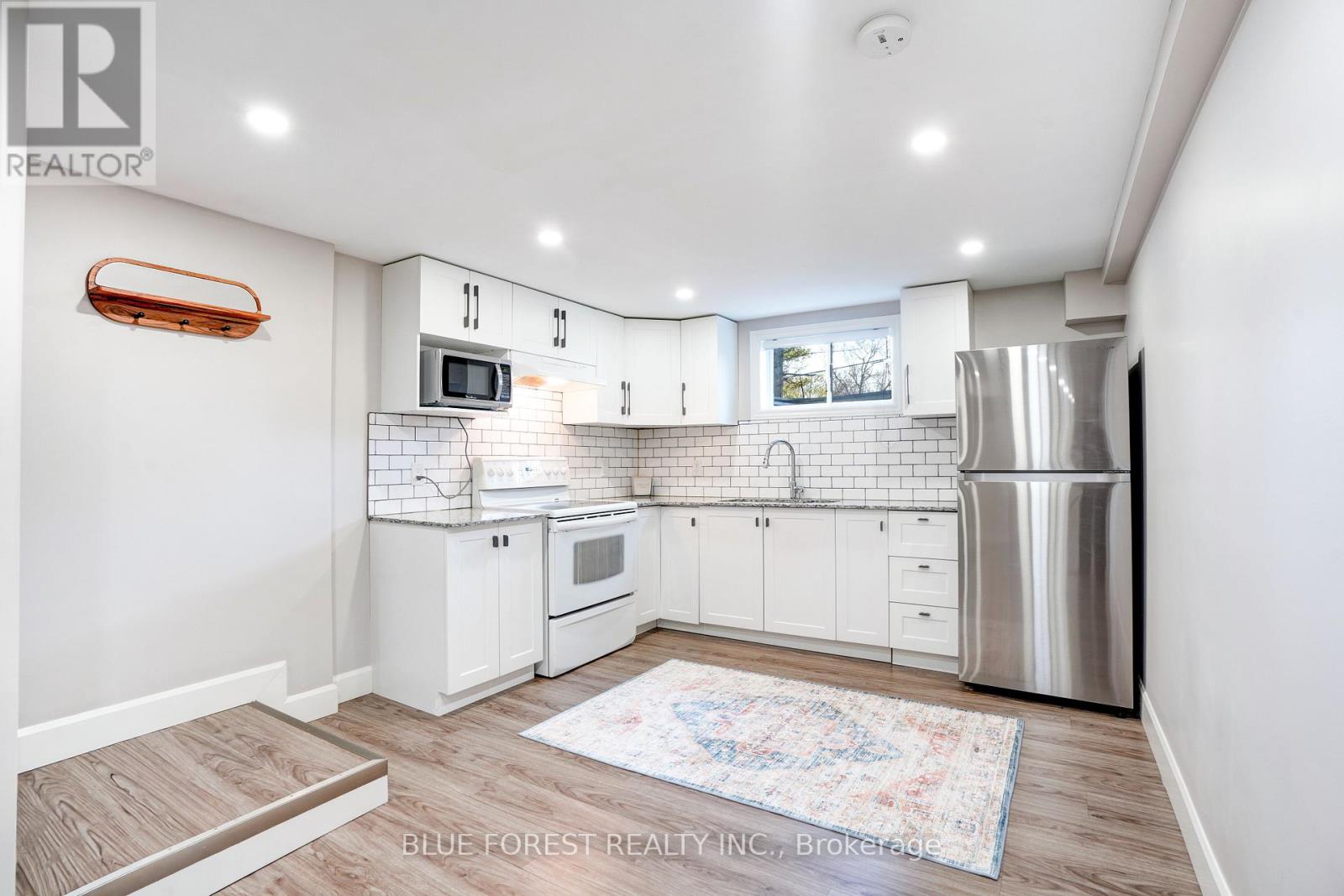 25 Holiday Avenue, London South, Ontario  N6E 1M9 - Photo 25 - X12974548