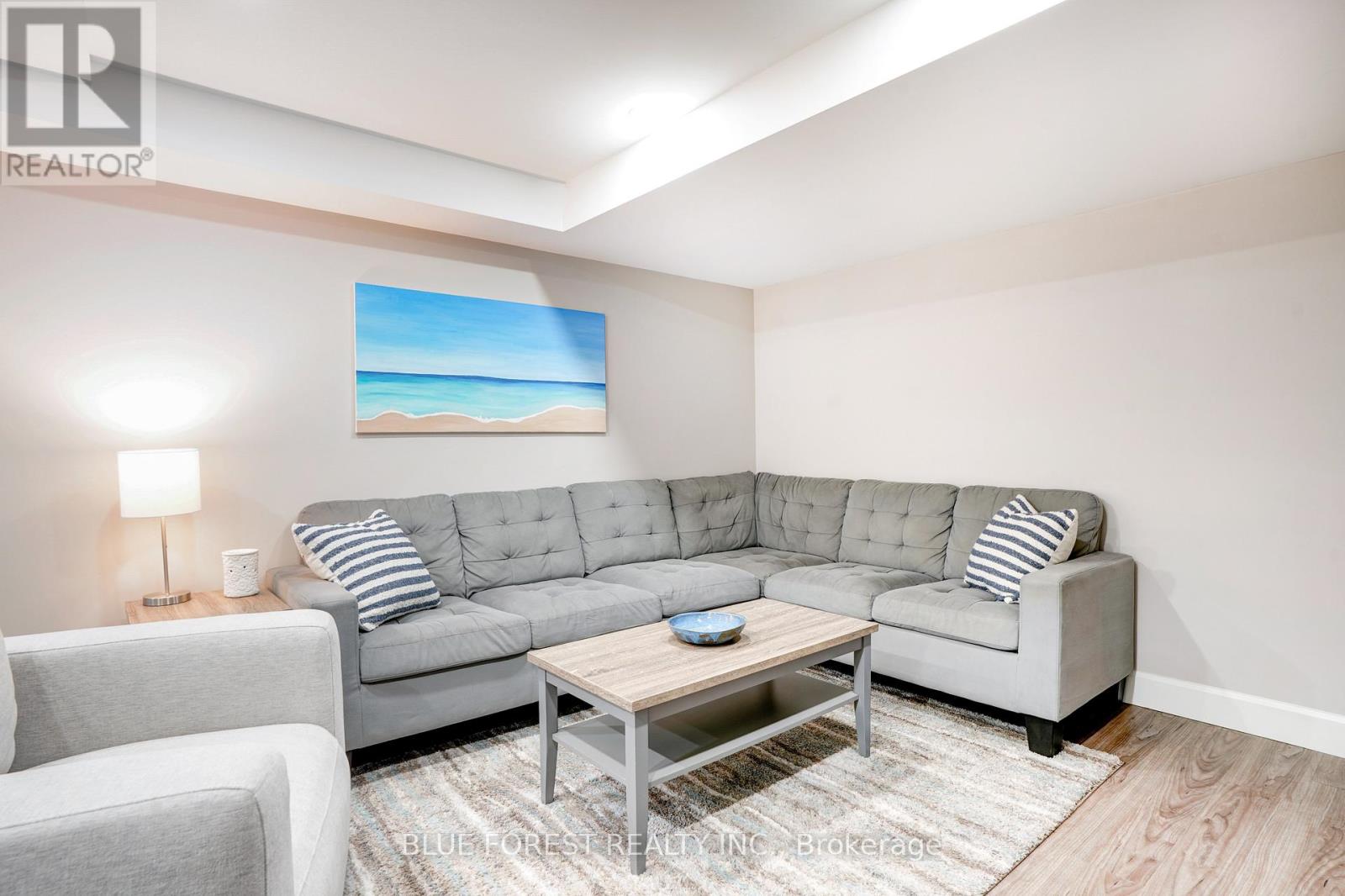 25 Holiday Avenue, London South, Ontario  N6E 1M9 - Photo 29 - X12974548