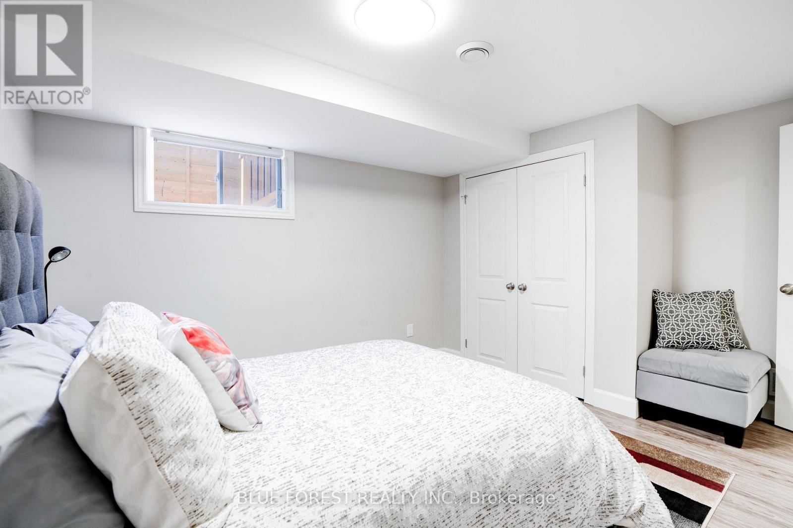 25 Holiday Avenue, London South, Ontario  N6E 1M9 - Photo 32 - X12974548