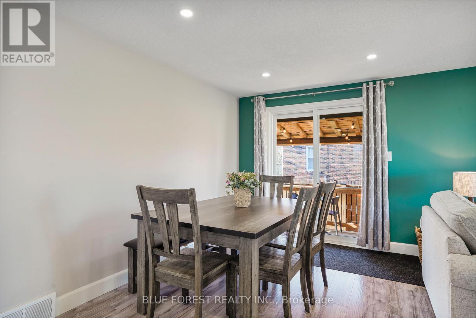 25 Holiday Avenue, London South, Ontario  N6E 1M9 - Photo 7 - X12974548