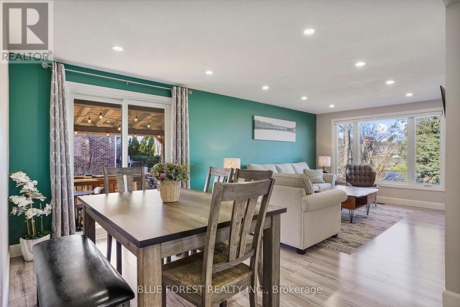 25 Holiday Avenue, London South, Ontario  N6E 1M9 - Photo 8 - X12974548