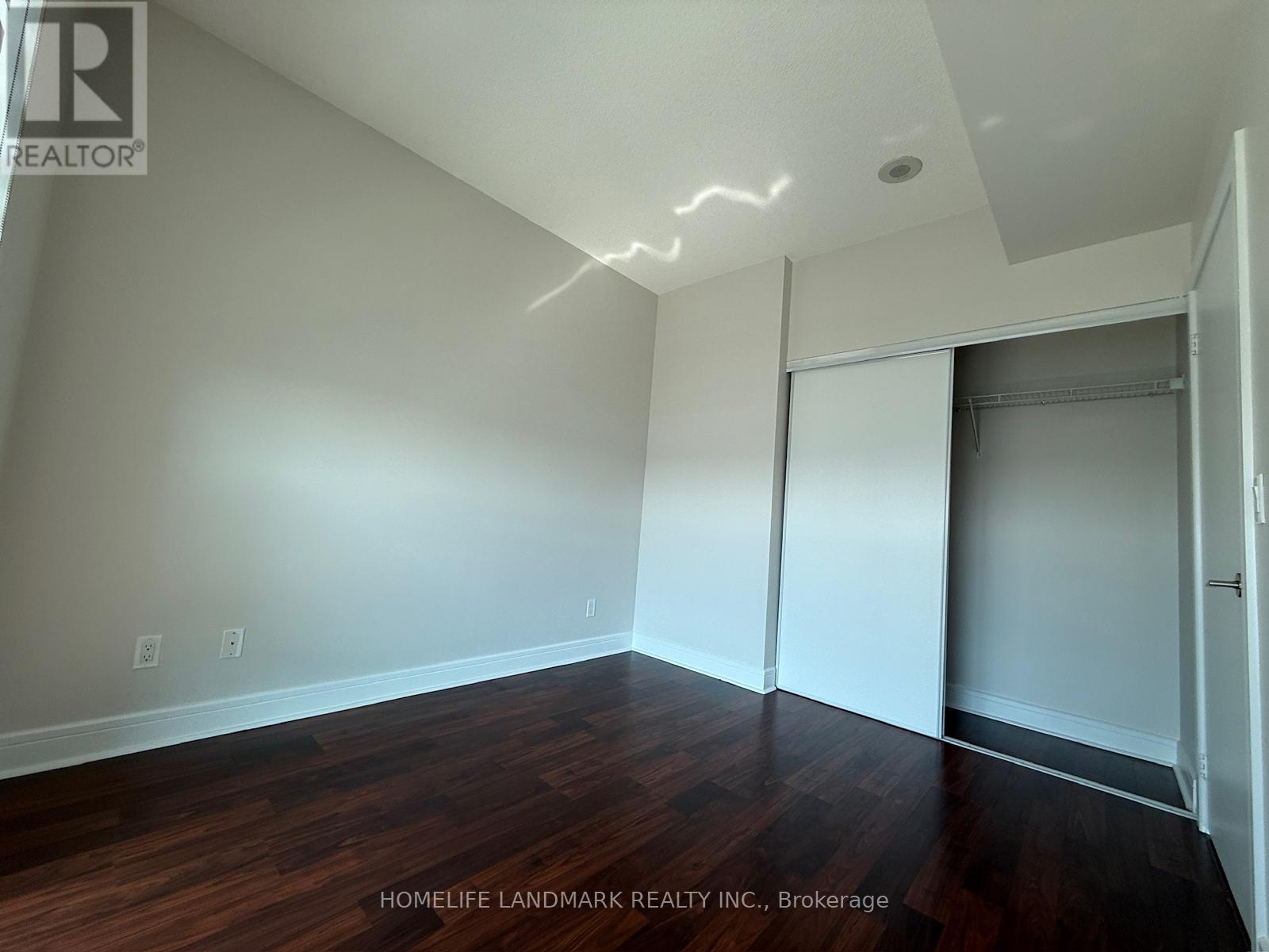 827 - 35 Brian Peck Crescent, Toronto, Ontario  M4G 0A5 - Photo 12 - C12974546