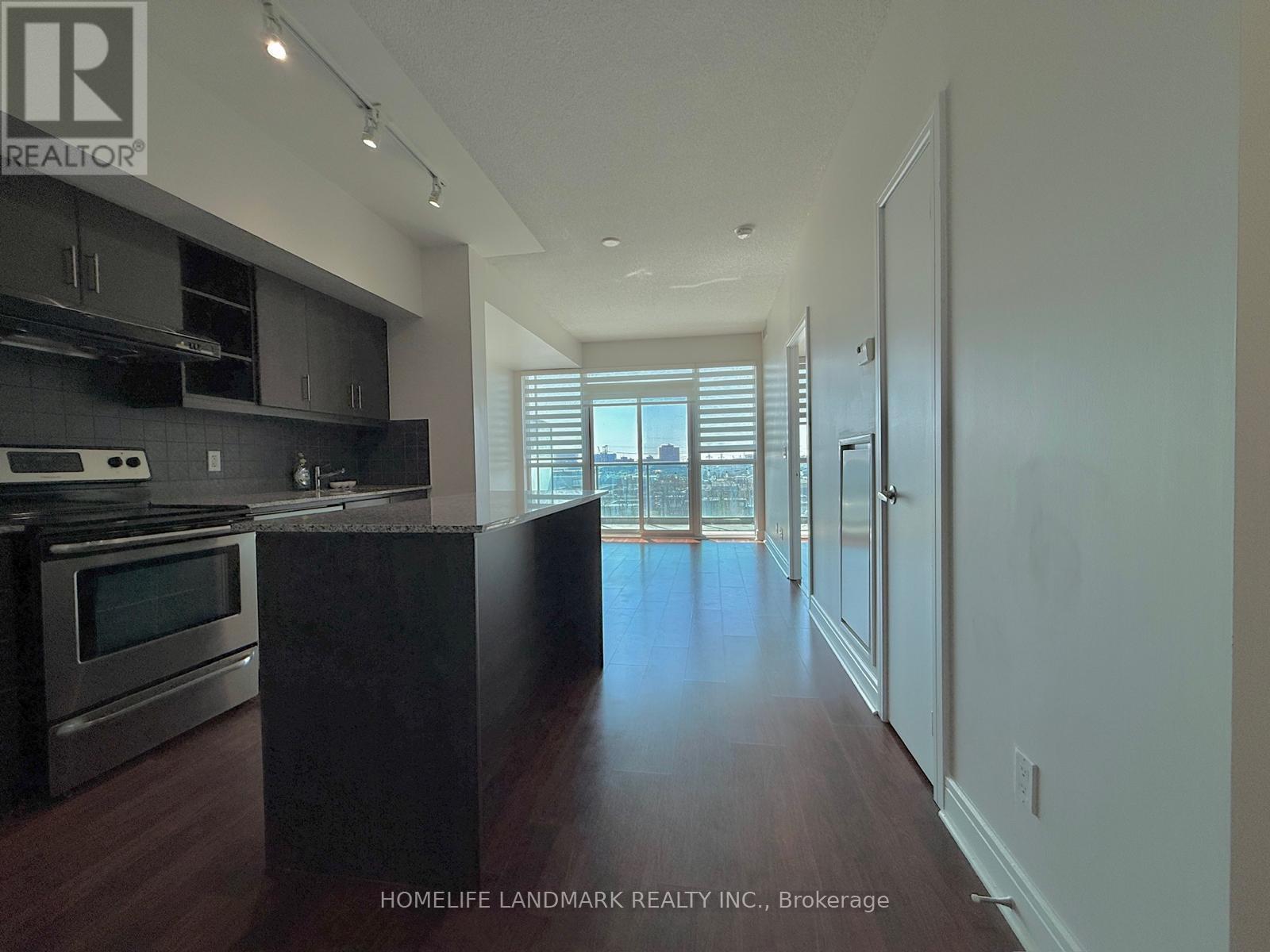 827 - 35 Brian Peck Crescent, Toronto, Ontario  M4G 0A5 - Photo 6 - C12974546