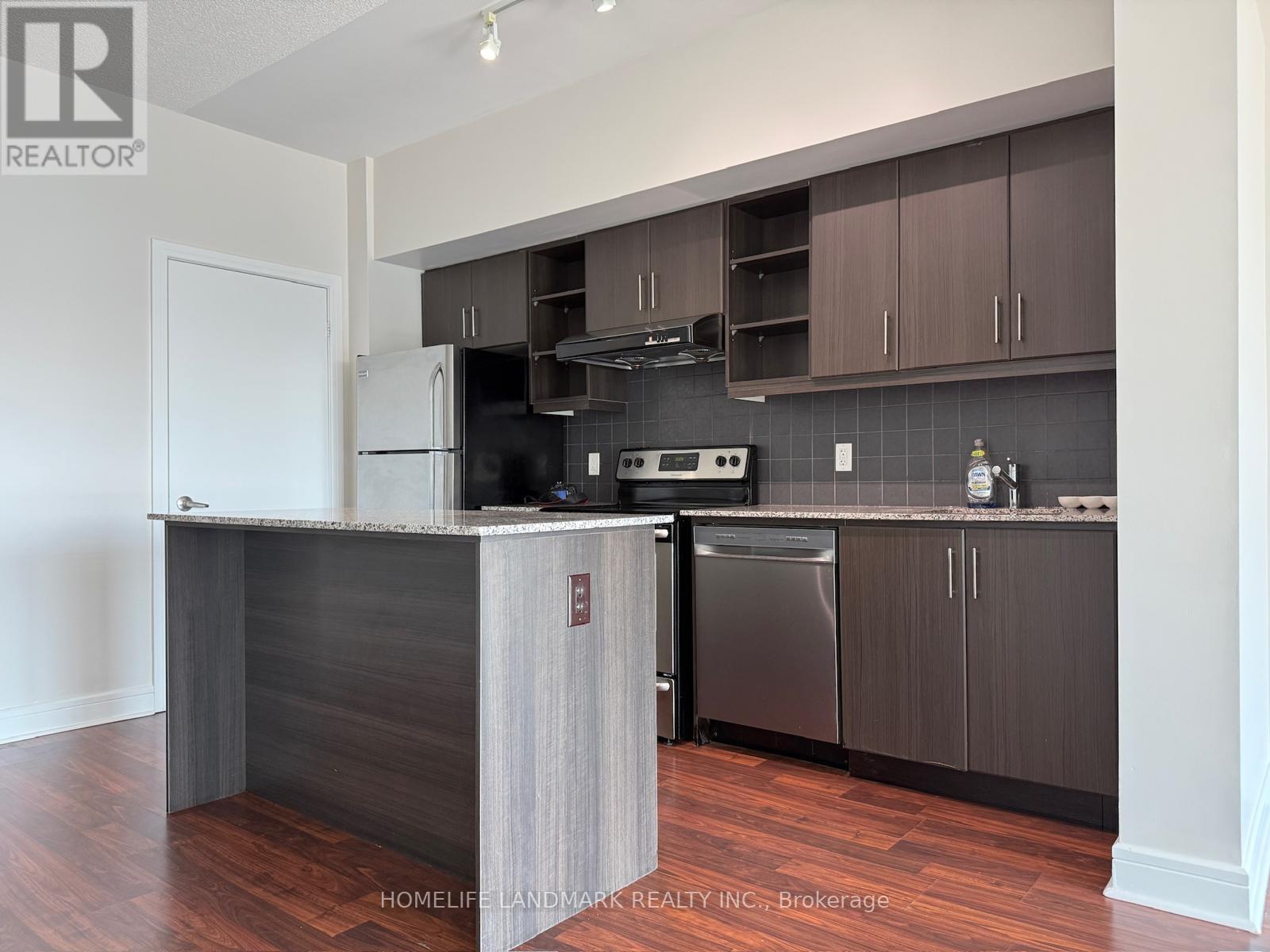 827 - 35 Brian Peck Crescent, Toronto, Ontario  M4G 0A5 - Photo 9 - C12974546