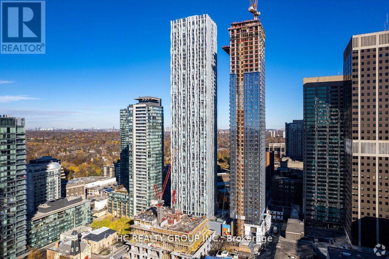 3901 - 1 Yorkville Avenue, Toronto, Ontario  M4W 0B1 - Photo 2 - C12974564