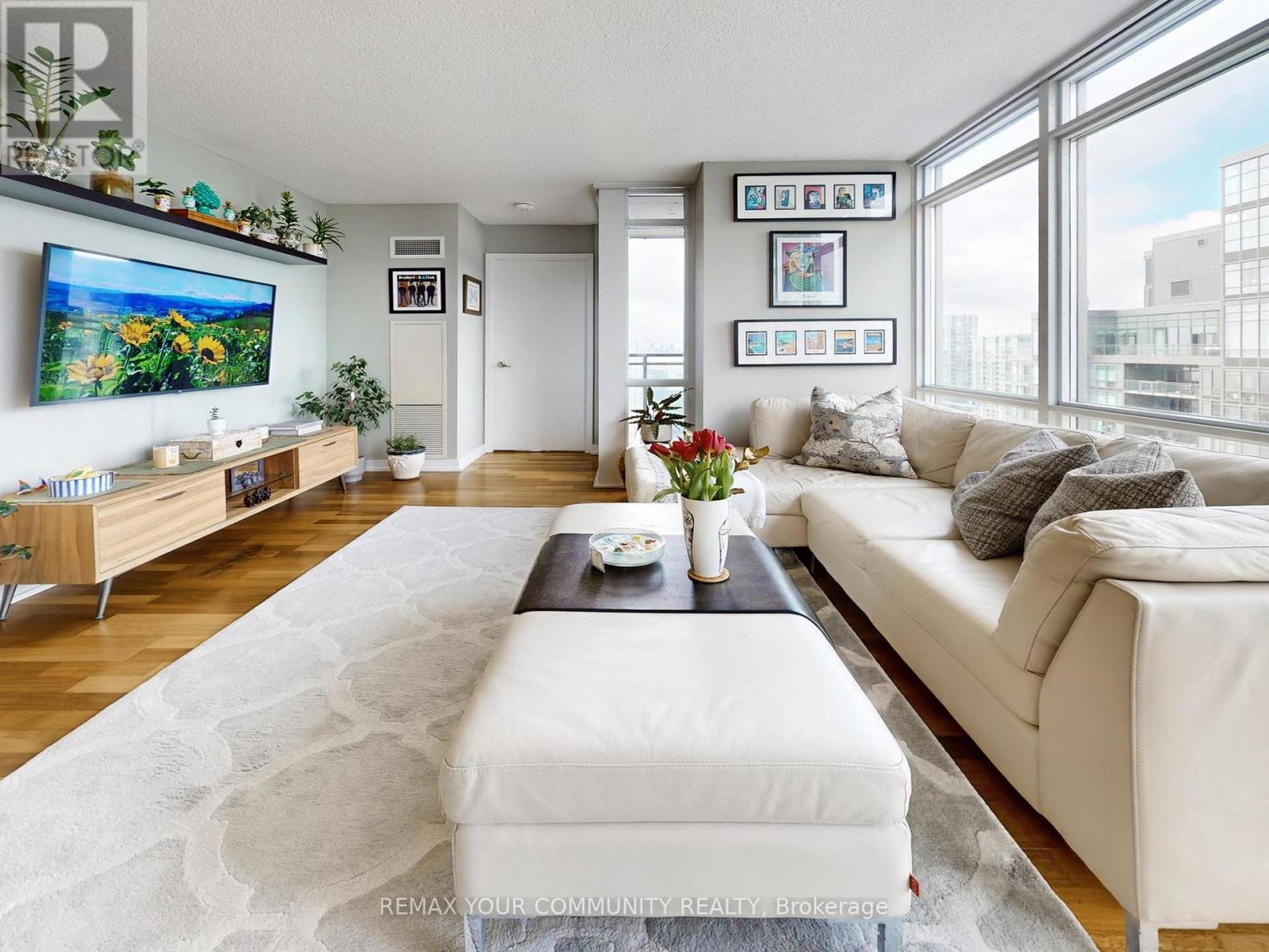 4803 - 11 Brunel Court, Toronto, Ontario  M5V 3Y3 - Photo 6 - C12974570