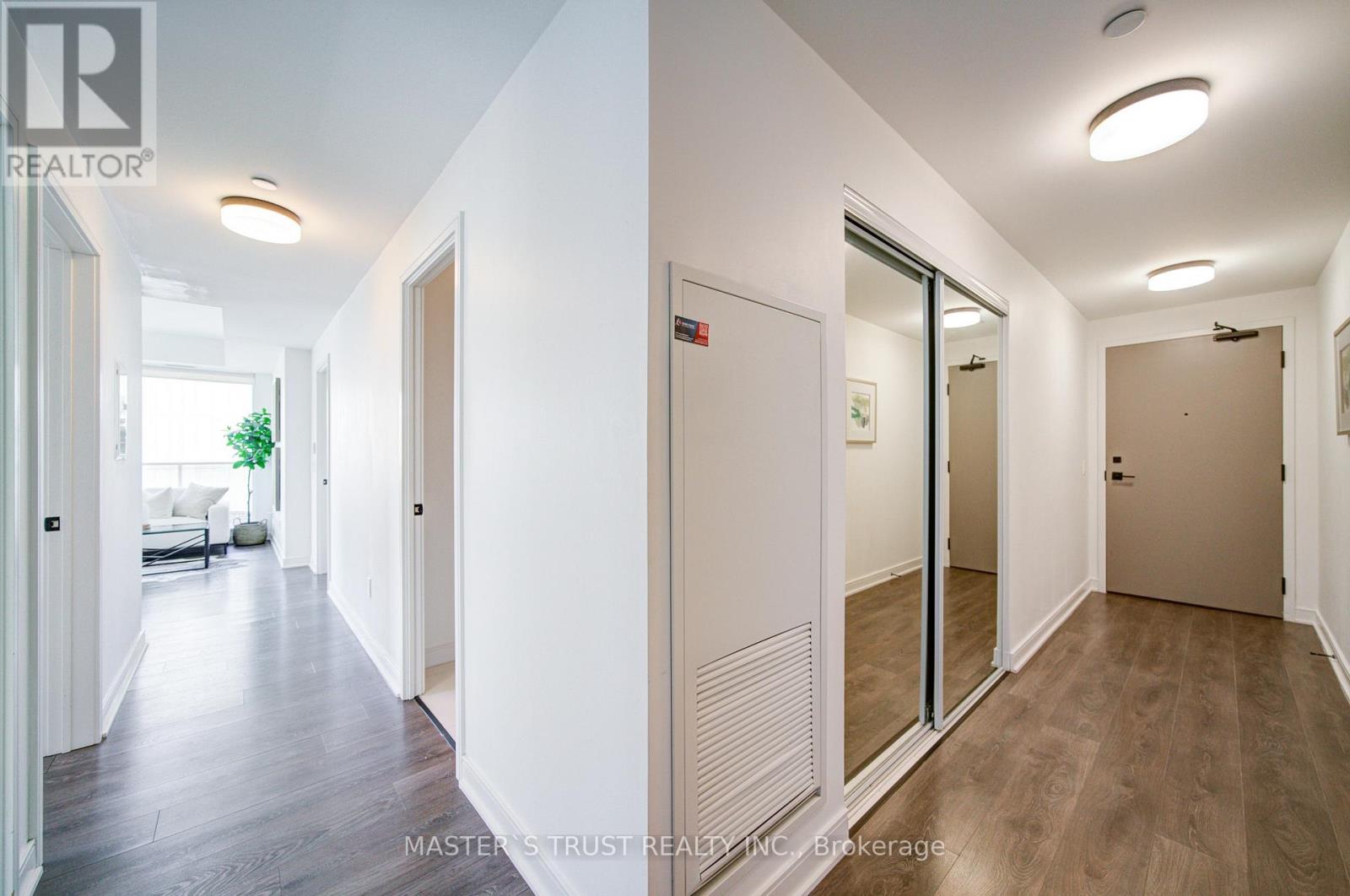 710 - 60 Tannery Road, Toronto, Ontario  M5A 0S8 - Photo 10 - C12974580