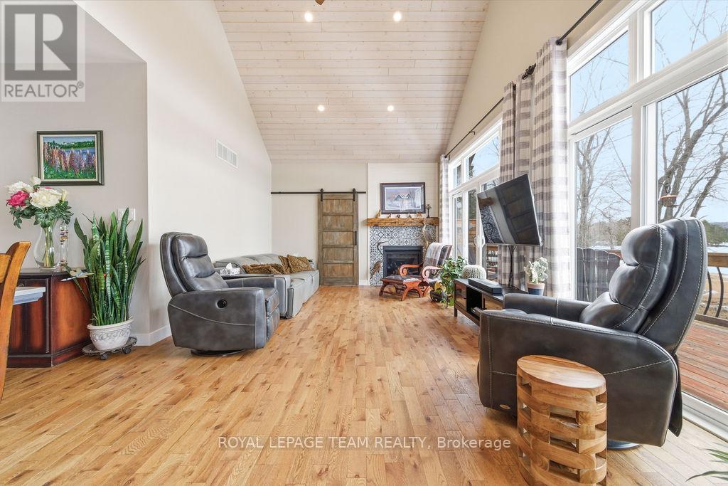 42153b Combermere Road S, Madawaska Valley, Ontario  K0J 1B0 - Photo 32 - X12974562