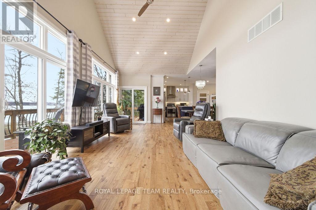 42153b Combermere Road S, Madawaska Valley, Ontario  K0J 1B0 - Photo 36 - X12974562