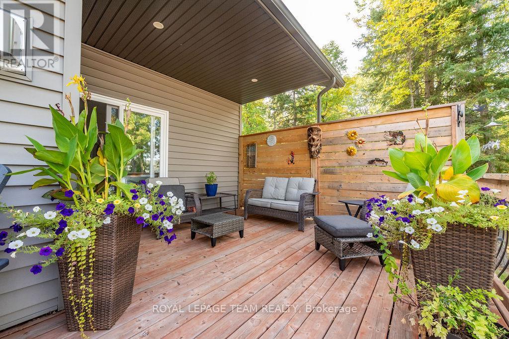 42153b Combermere Road S, Madawaska Valley, Ontario  K0J 1B0 - Photo 8 - X12974562