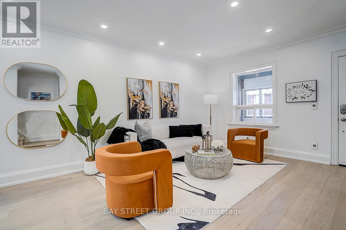 85 Donlands Avenue, Toronto, Ontario  M4J 3N9 - Photo 11 - E12974522