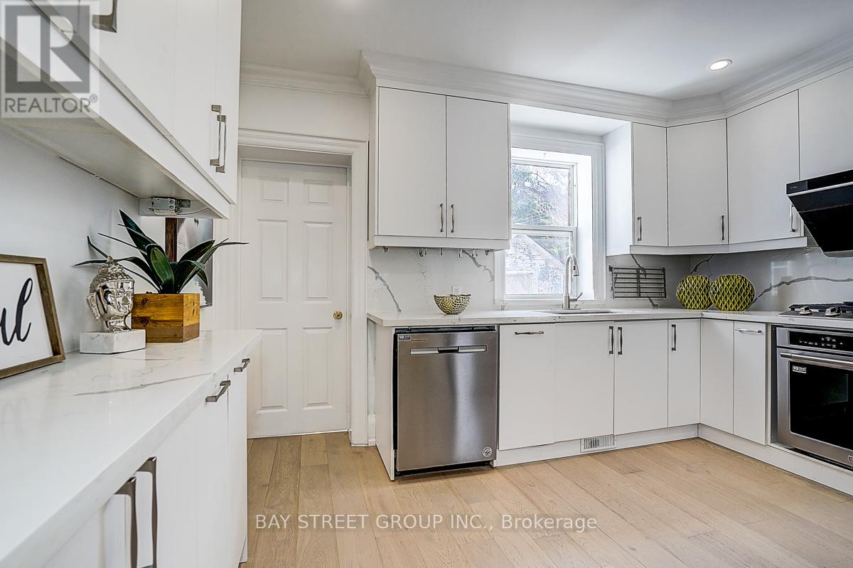 85 Donlands Avenue, Toronto, Ontario  M4J 3N9 - Photo 19 - E12974522