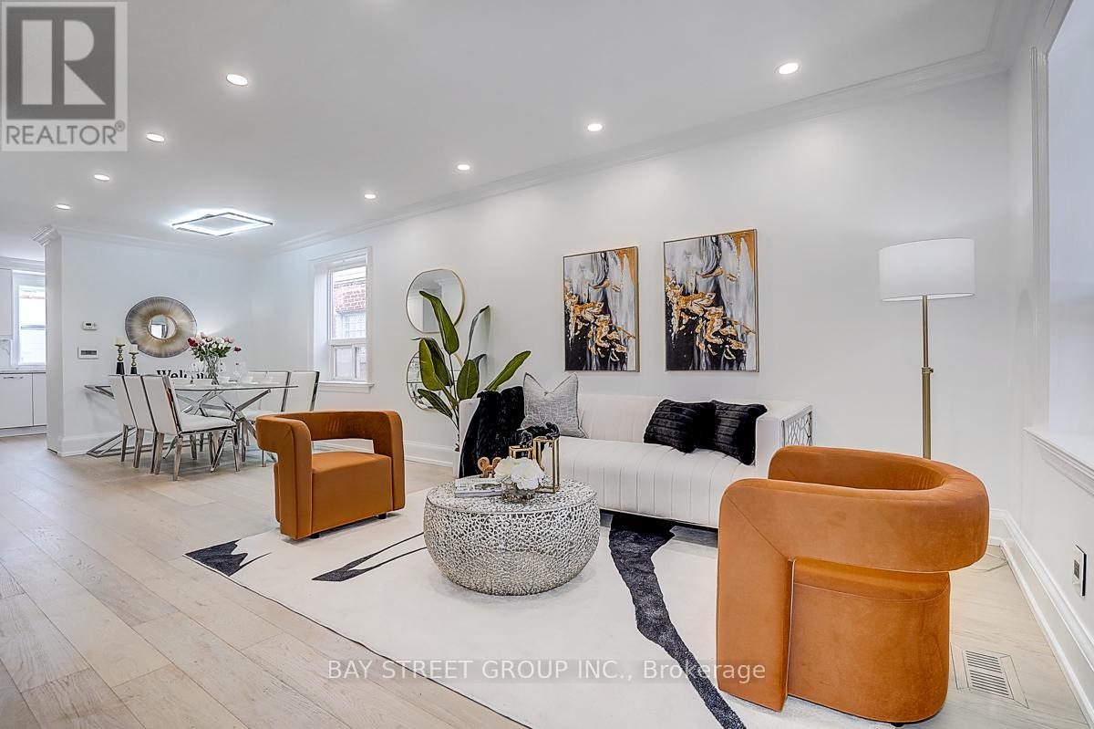 85 Donlands Avenue, Toronto, Ontario  M4J 3N9 - Photo 8 - E12974522