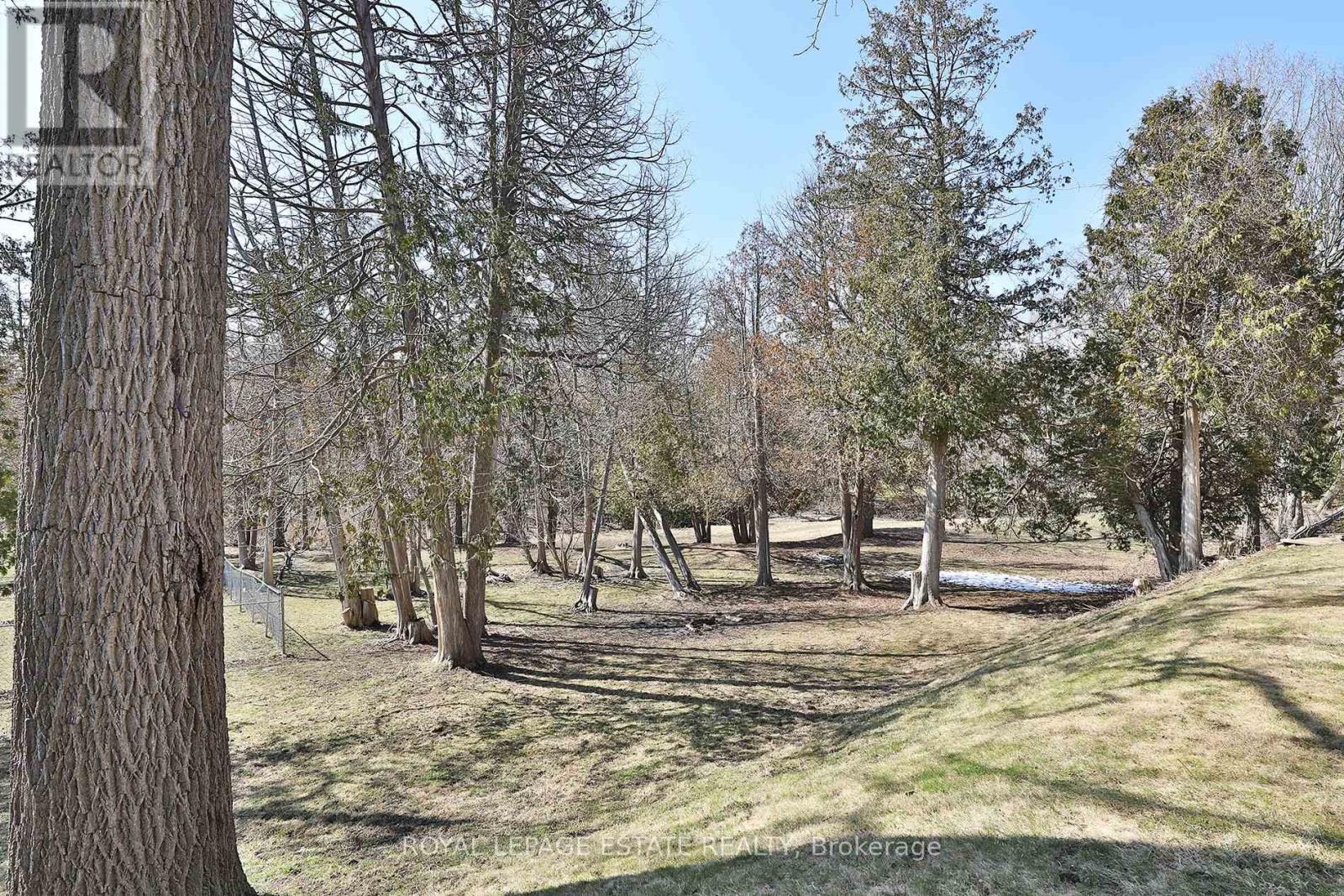 898 Beaufort Court, Oshawa, Ontario  L1G 7J7 - Photo 48 - E12974528