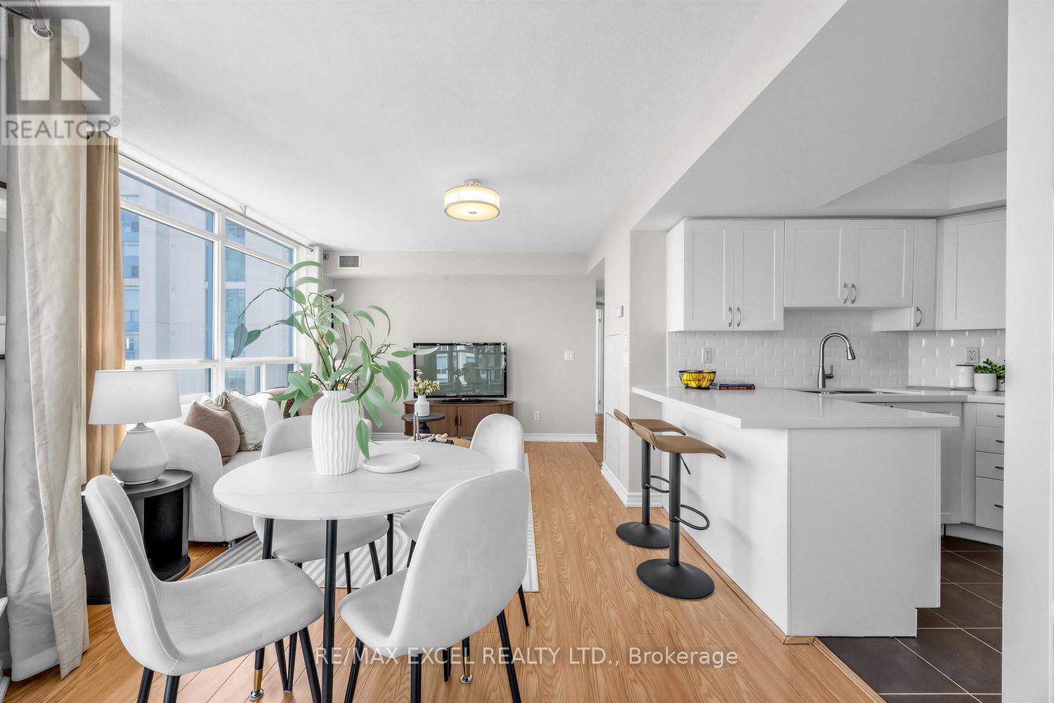 916 - 340 Watson Street W, Whitby, Ontario  L1N 9G1 - Photo 9 - E12974532