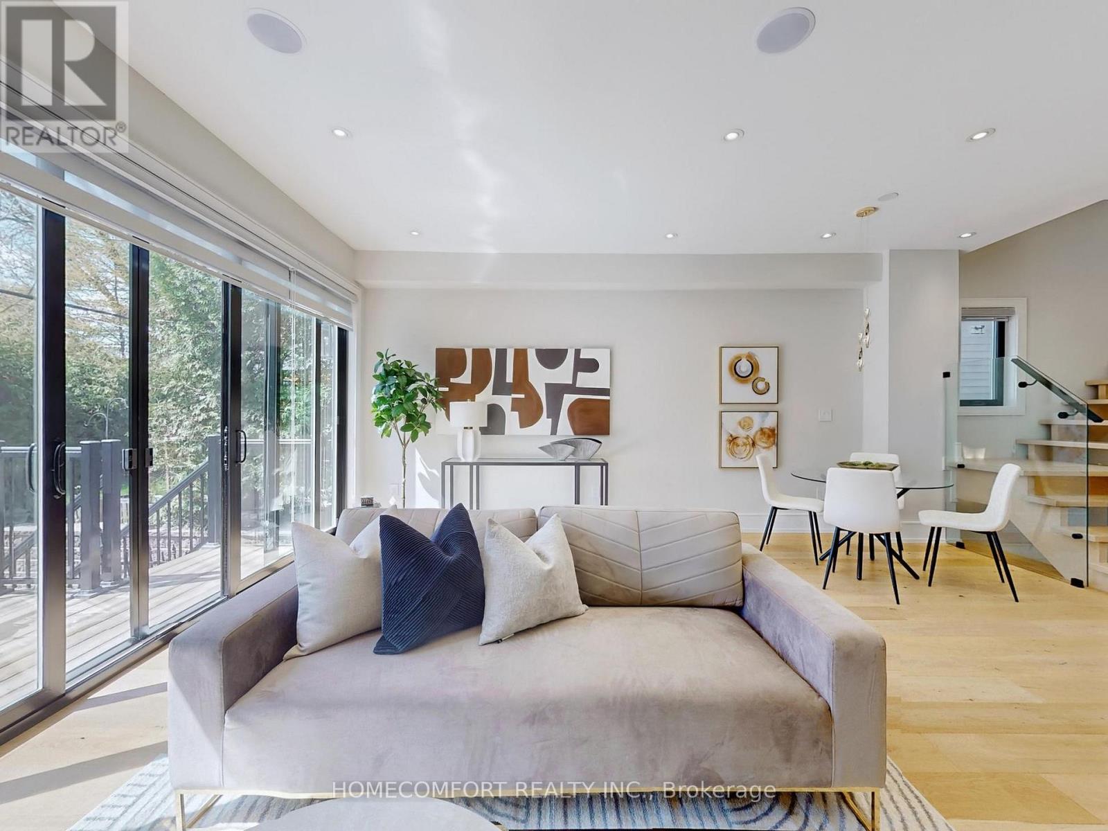 70 Bellefair Avenue, Toronto, Ontario  M4L 3T8 - Photo 12 - E12974578