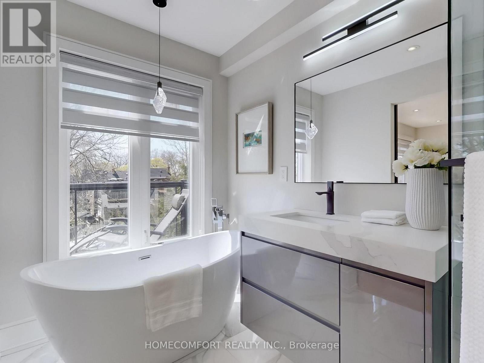 70 Bellefair Avenue, Toronto, Ontario  M4L 3T8 - Photo 21 - E12974578