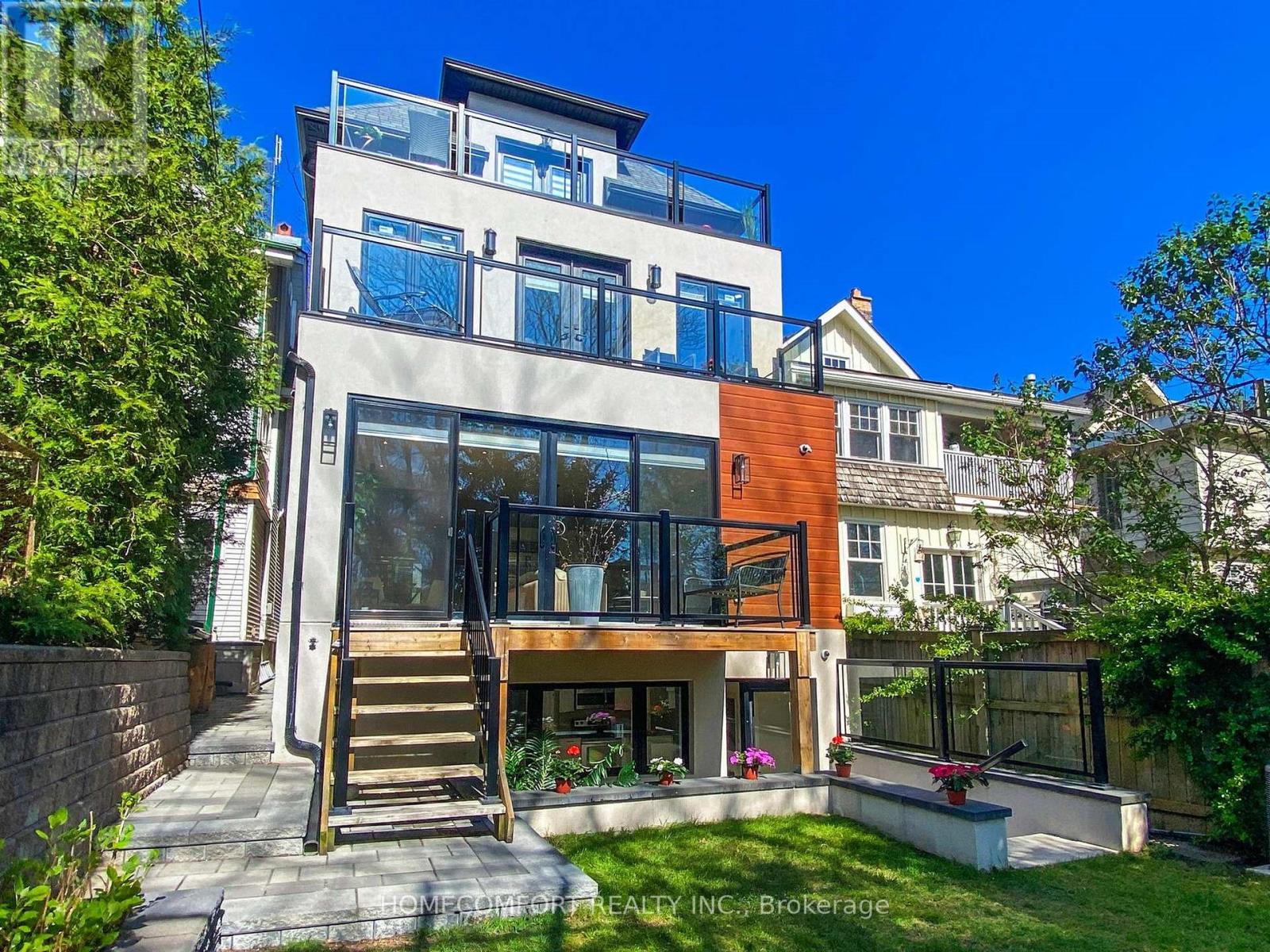 70 Bellefair Avenue, Toronto, Ontario  M4L 3T8 - Photo 4 - E12974578