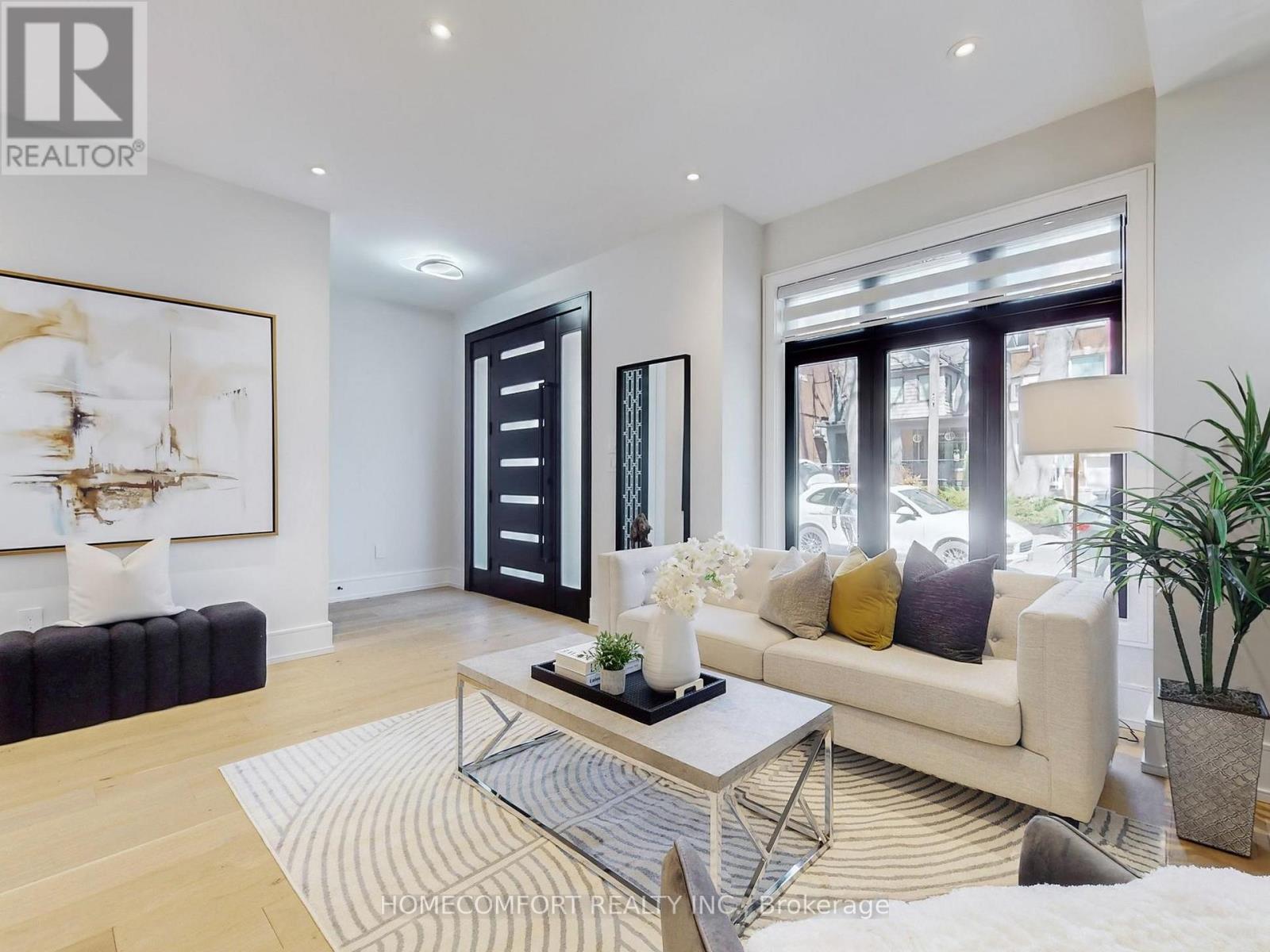 70 Bellefair Avenue, Toronto, Ontario  M4L 3T8 - Photo 5 - E12974578