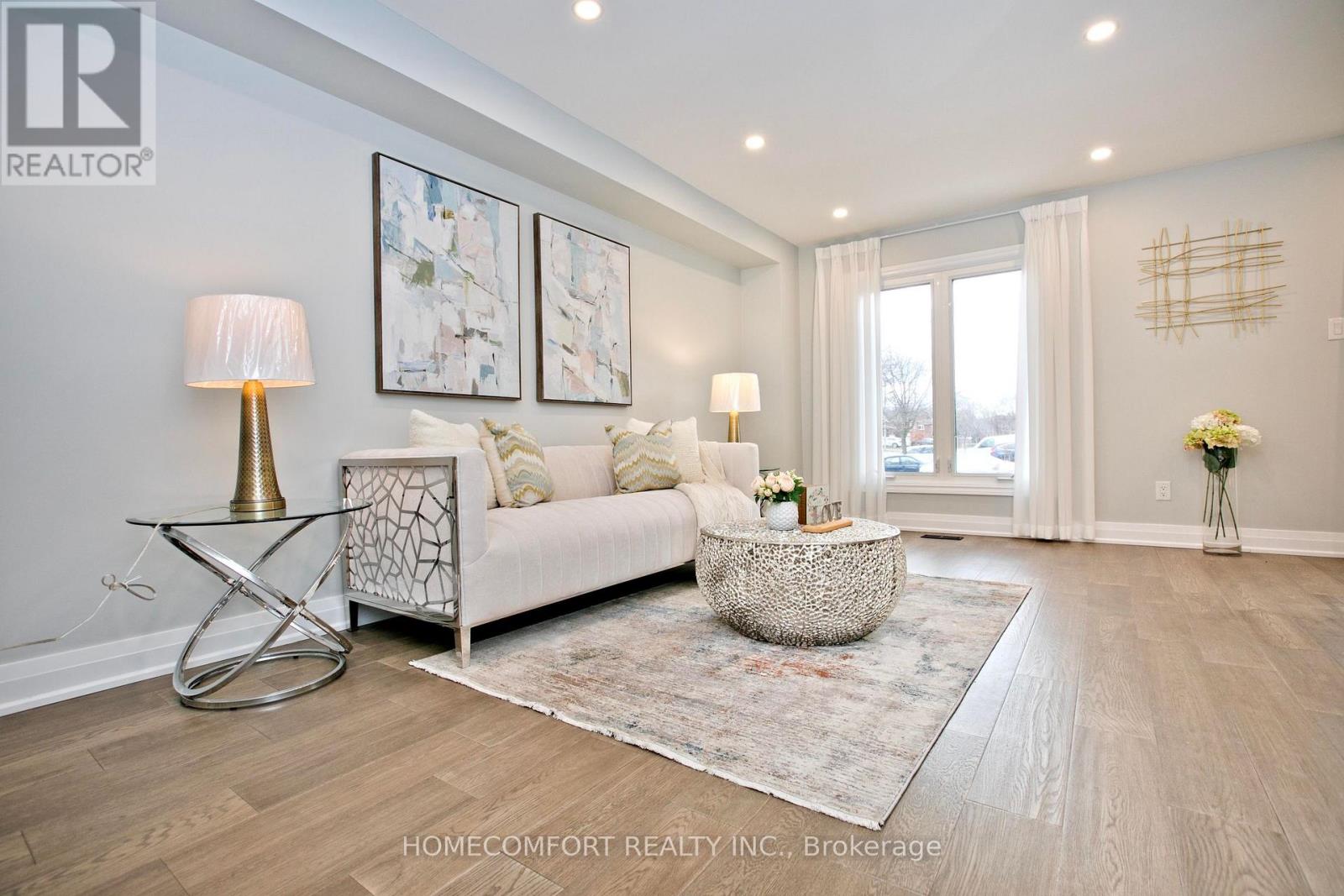 106 Danjohn Crescent, Toronto, Ontario  M1V 3N4 - Photo 2 - E12974586