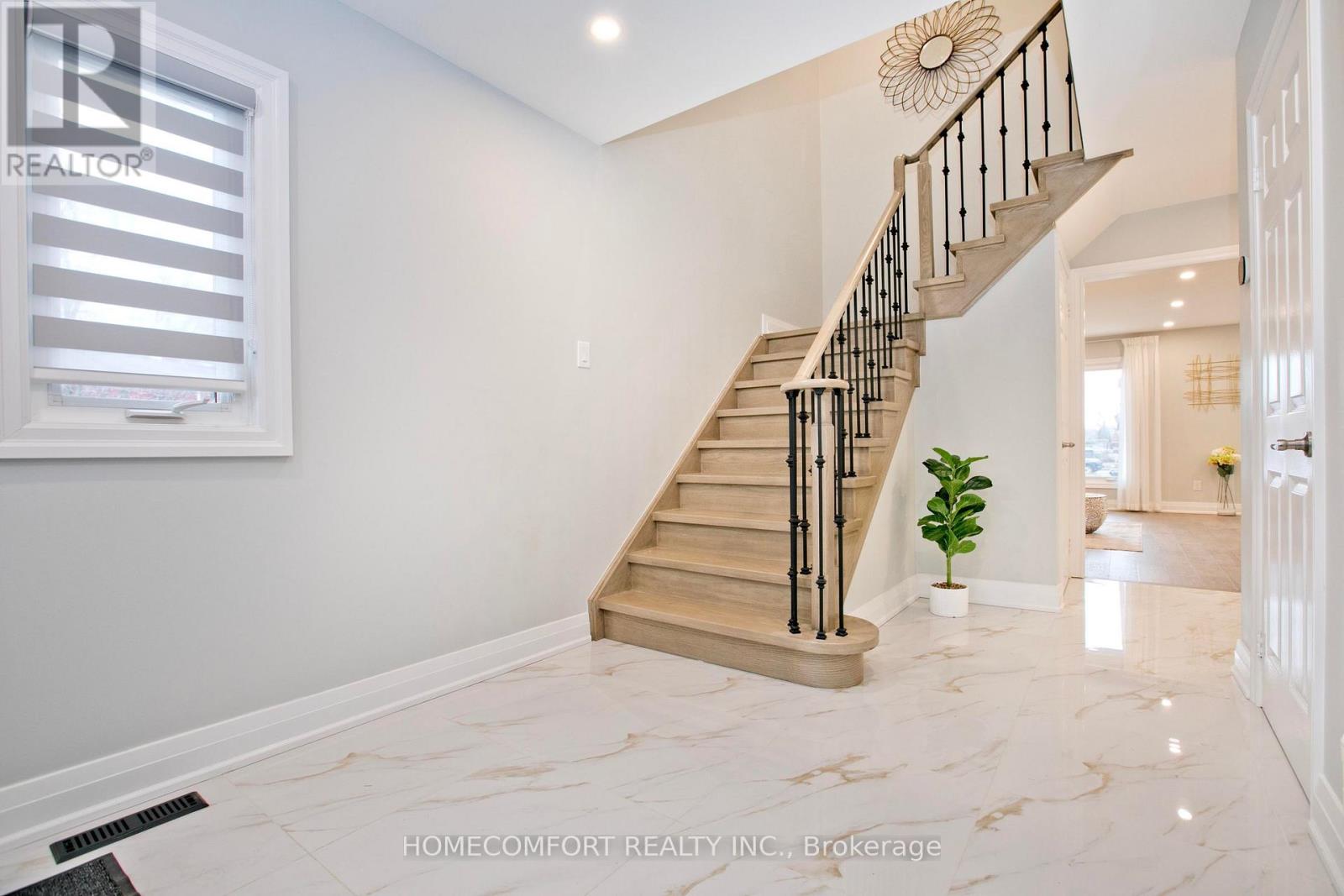 106 Danjohn Crescent, Toronto, Ontario  M1V 3N4 - Photo 8 - E12974586