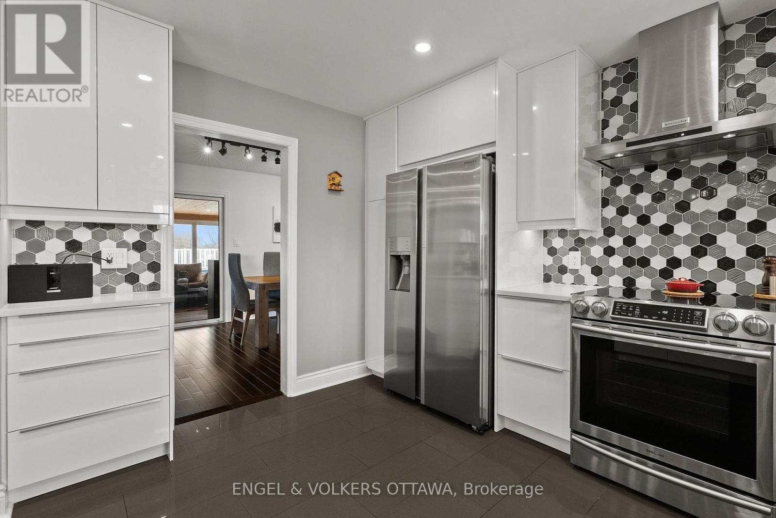 4624 Albion Road, Ottawa, Ontario  K1X 1A5 - Photo 15 - X12974508