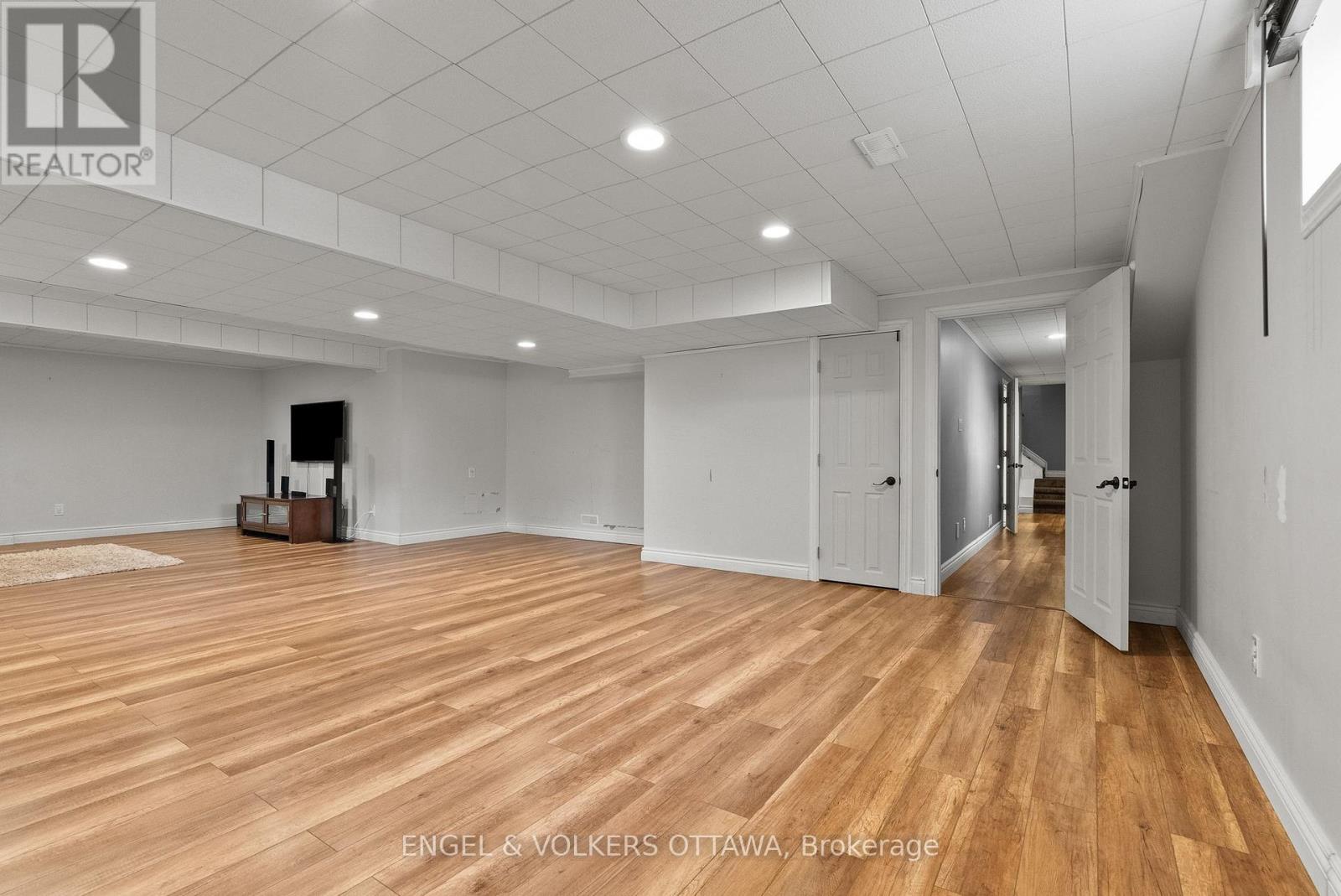 4624 Albion Road, Ottawa, Ontario  K1X 1A5 - Photo 39 - X12974508