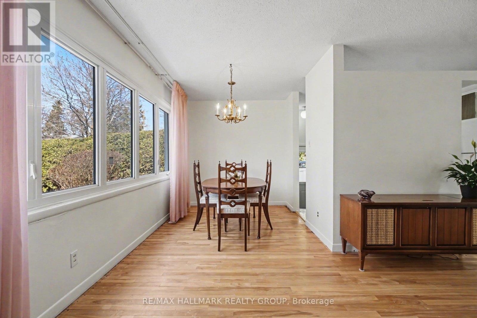 2354 Furby Avenue, Ottawa, Ontario  K1G 1E3 - Photo 10 - X12974568