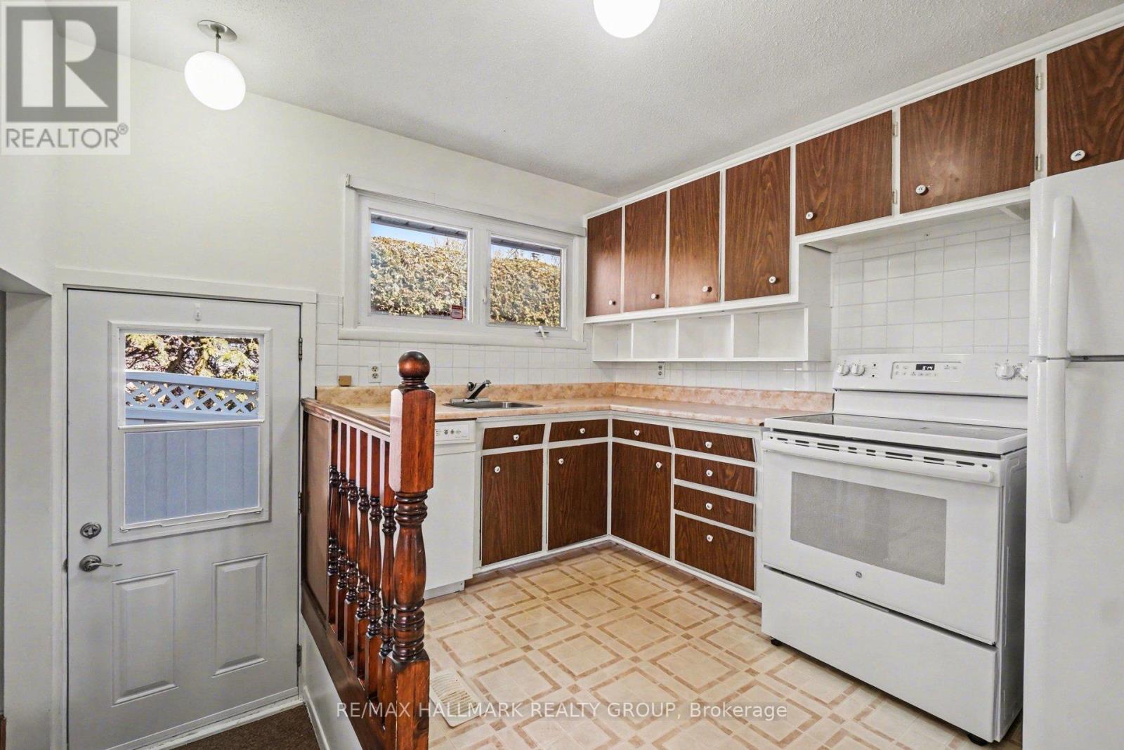 2354 Furby Avenue, Ottawa, Ontario  K1G 1E3 - Photo 13 - X12974568