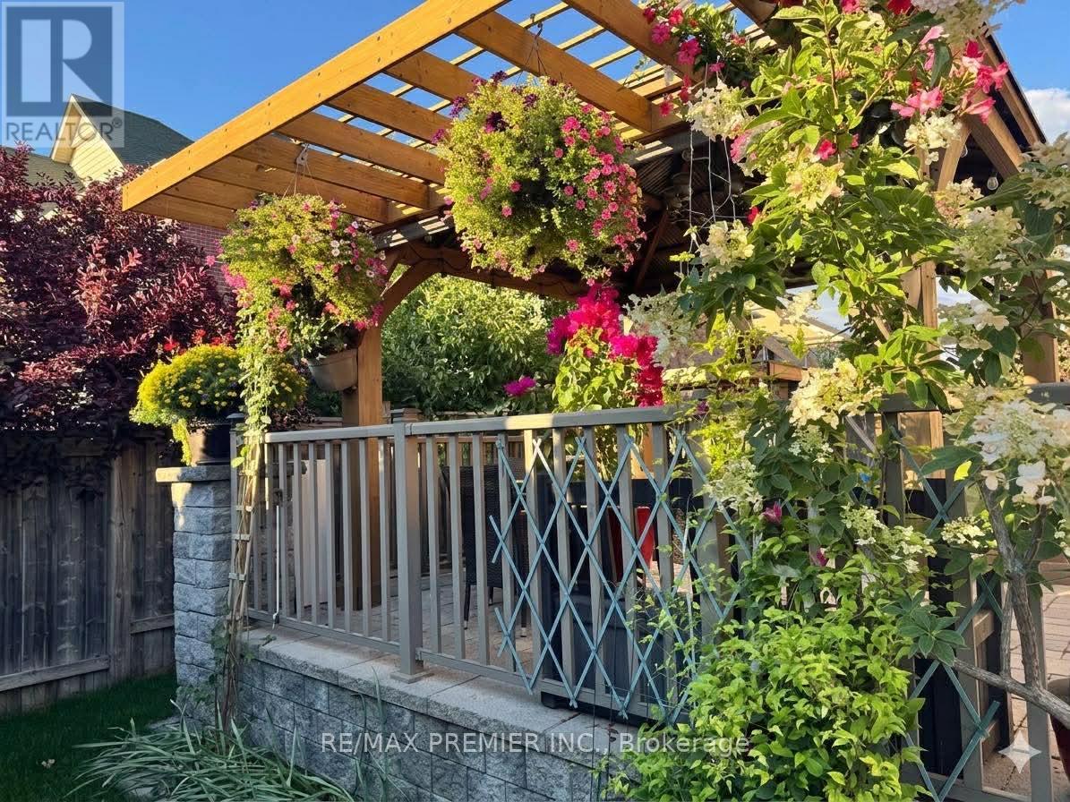 48 Heron Hollow Avenue, Richmond Hill, Ontario  L4E 0G9 - Photo 21 - N12974520